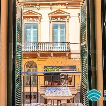 Skysea Holidays City Center Suites Malaga Bagian luar foto