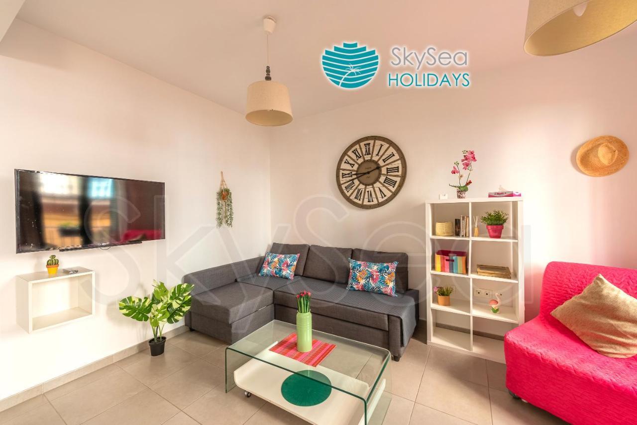 Skysea Holidays City Center Suites Malaga Bagian luar foto
