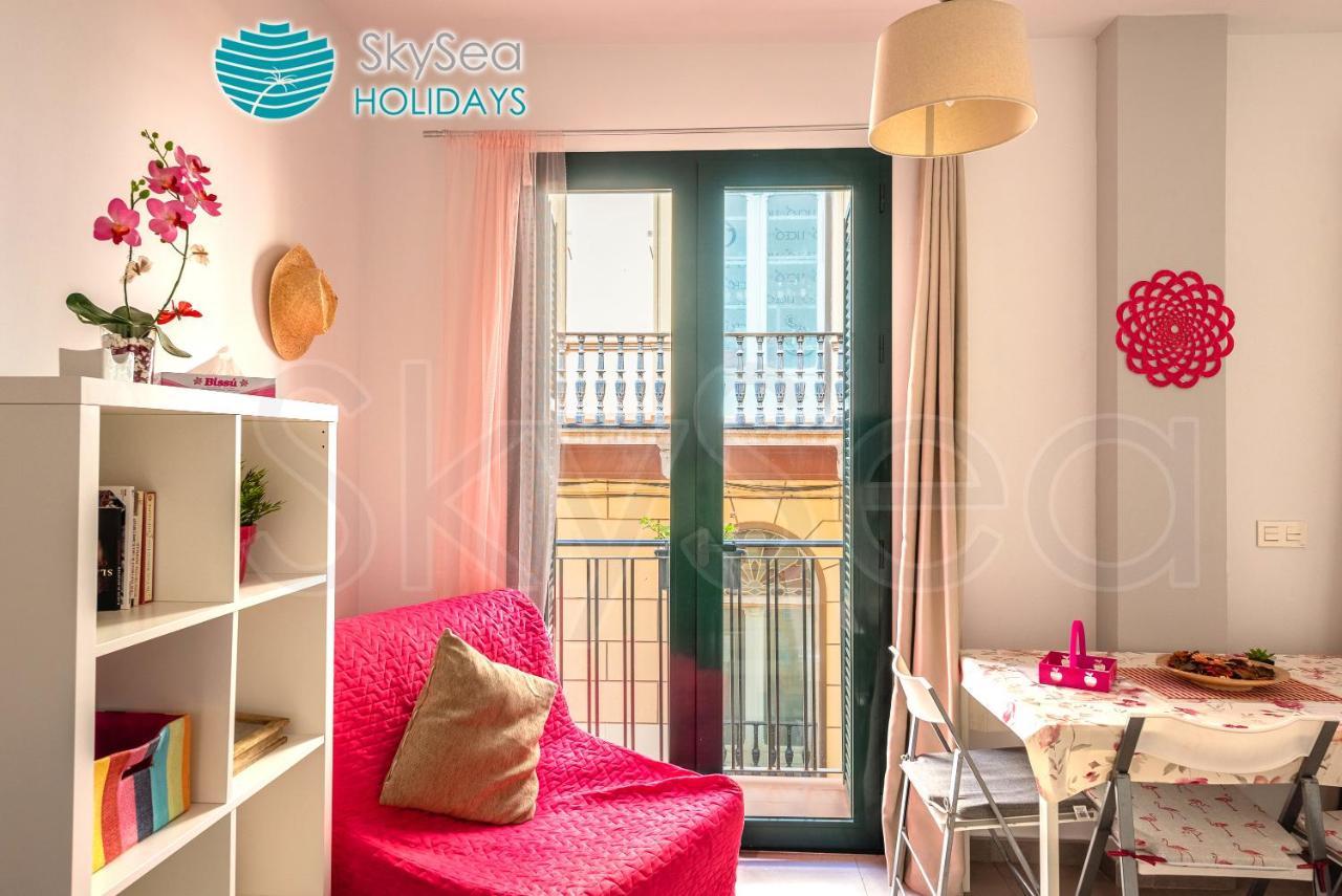 Skysea Holidays City Center Suites Malaga Bagian luar foto