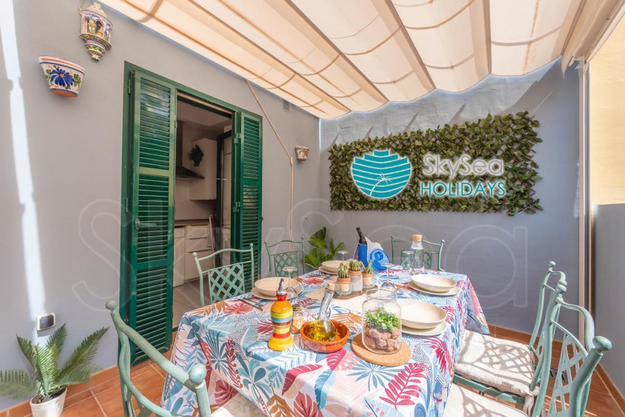 Skysea Holidays City Center Suites Malaga Bagian luar foto