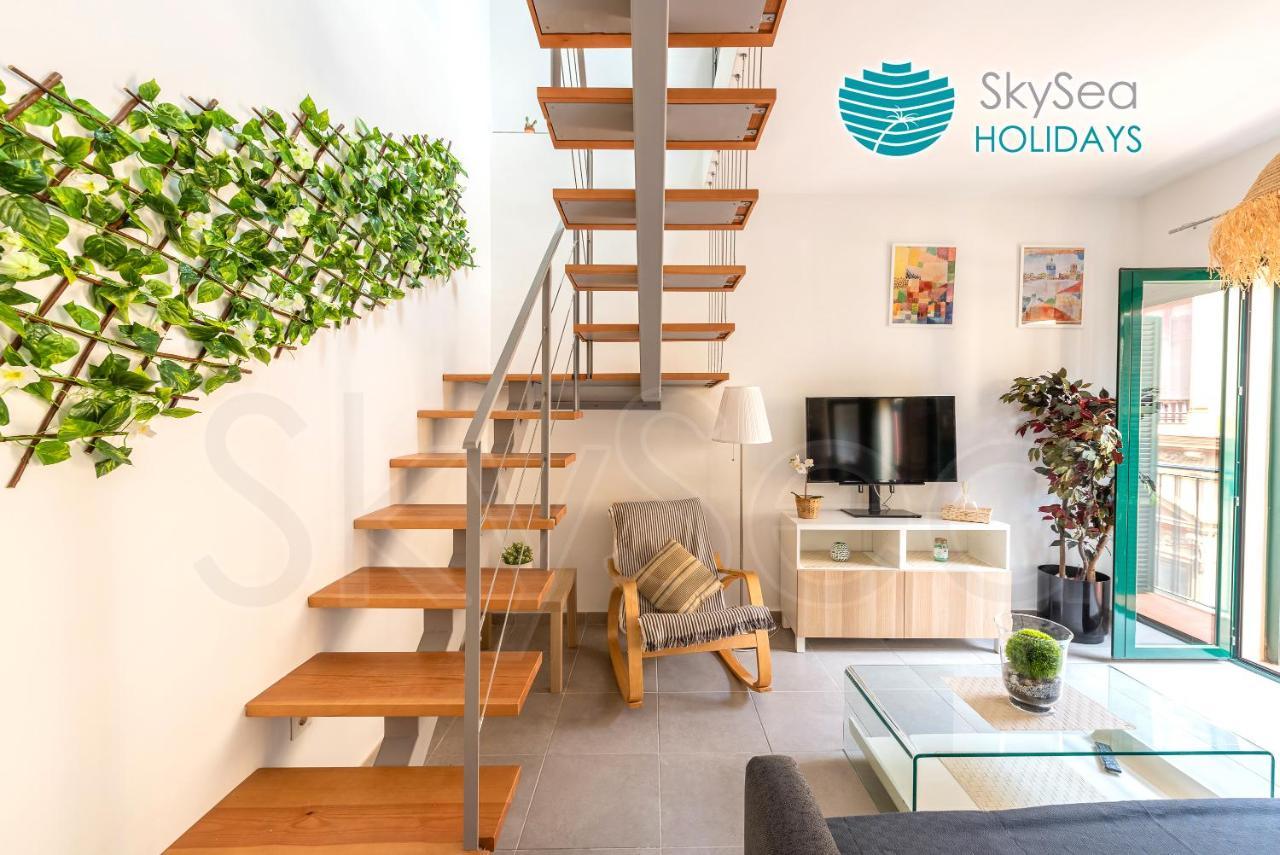 Skysea Holidays City Center Suites Malaga Bagian luar foto