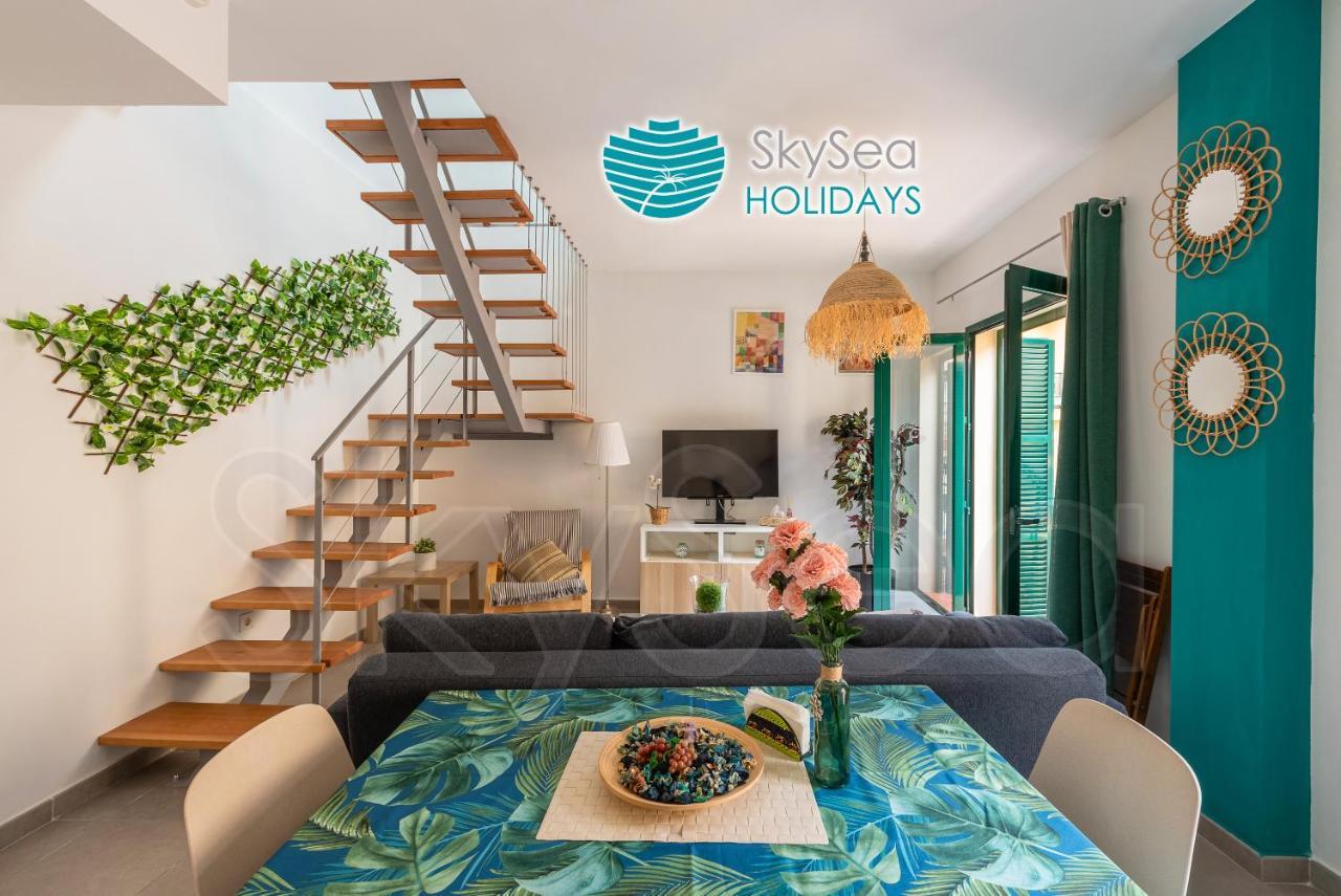 Skysea Holidays City Center Suites Malaga Bagian luar foto