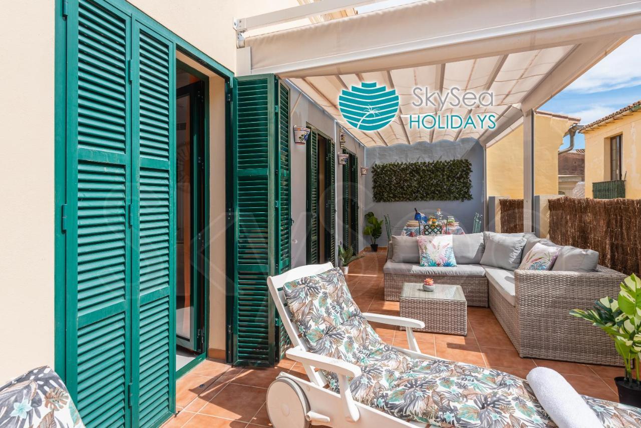 Skysea Holidays City Center Suites Malaga Bagian luar foto