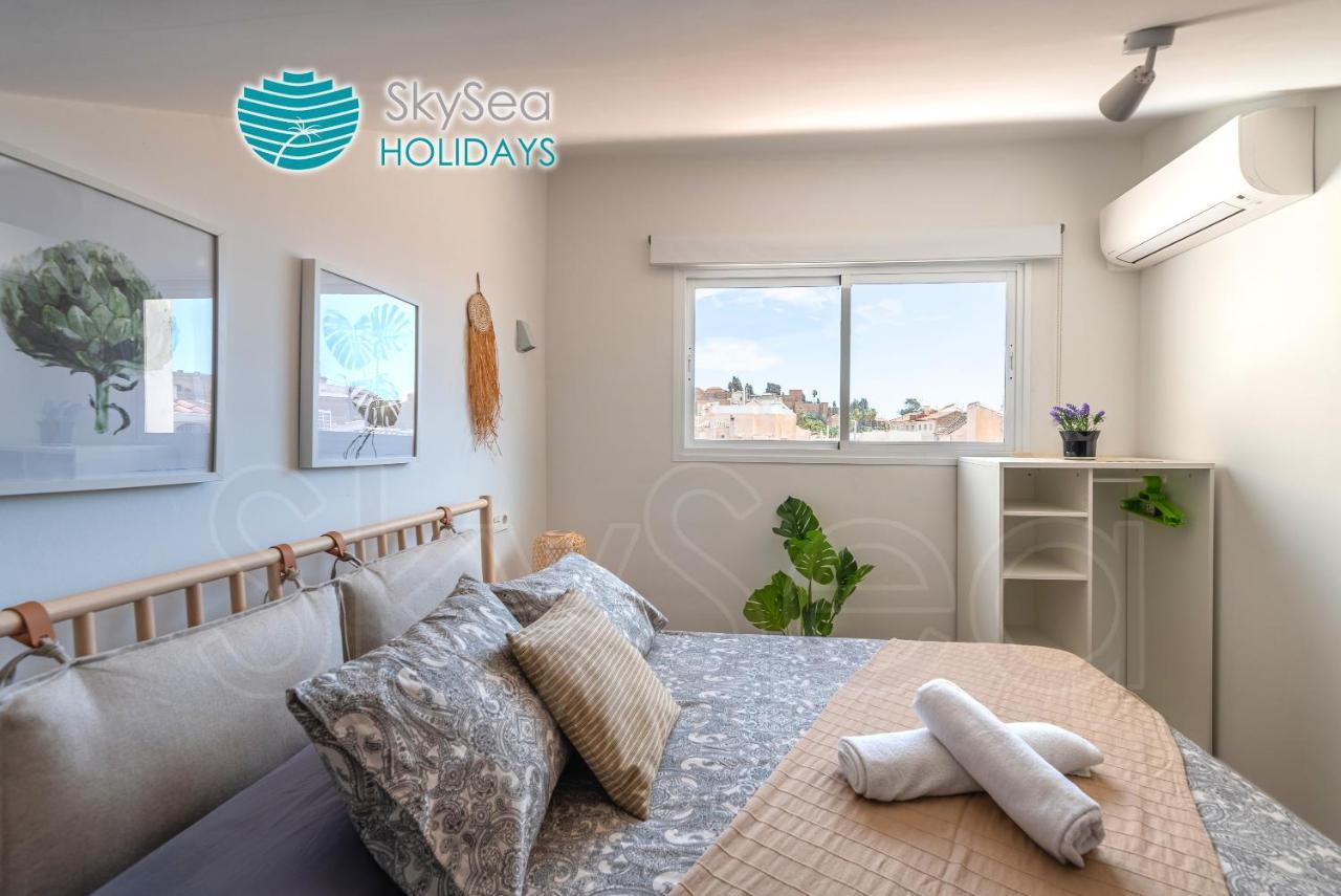 Skysea Holidays City Center Suites Malaga Bagian luar foto