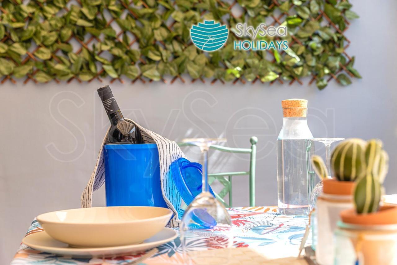 Skysea Holidays City Center Suites Malaga Bagian luar foto