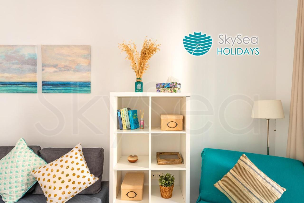 Skysea Holidays City Center Suites Malaga Bagian luar foto