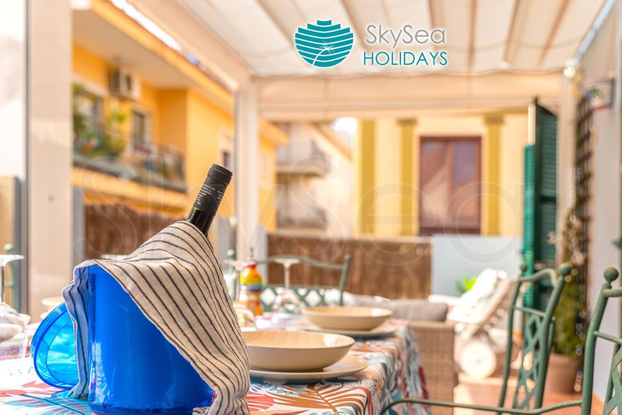 Skysea Holidays City Center Suites Malaga Bagian luar foto